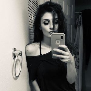 Meet your Posher, Abbey